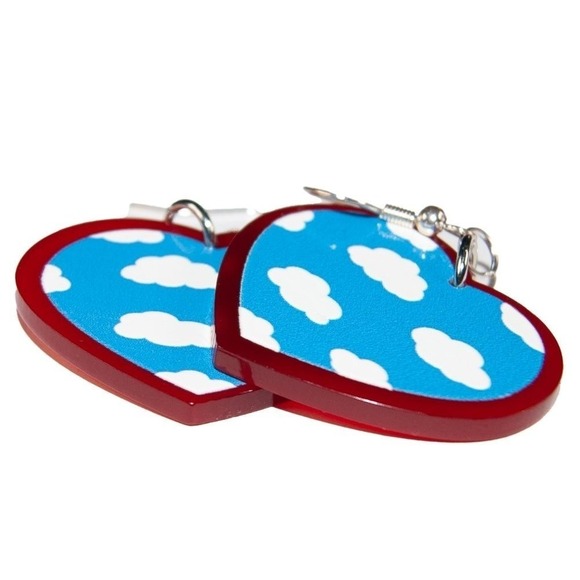 Blue Sky Clouds on Red Resin Retro Style Heart‎ Earrings Hypoallergenic - Picture 3 of 3